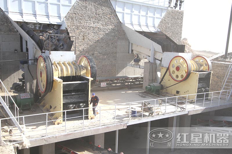 912顎式破石機產(chǎn)量是多少？一臺價格多少錢？